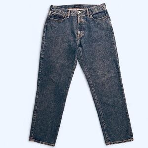 Abercrombie & Fitch blue denim jeans in the “90’s Loose” style 💙